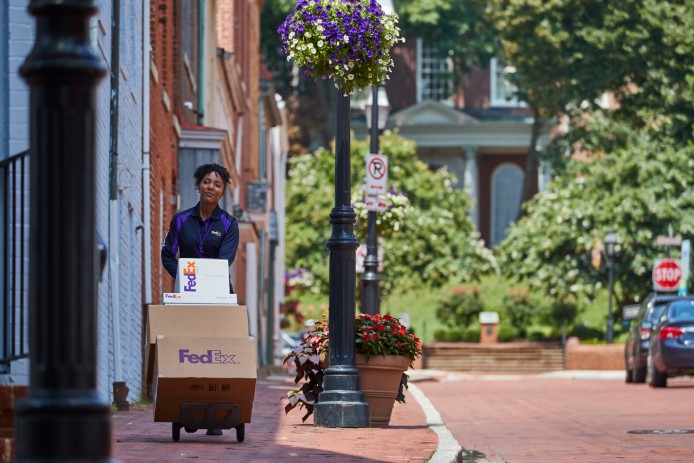 fedex courier with packages