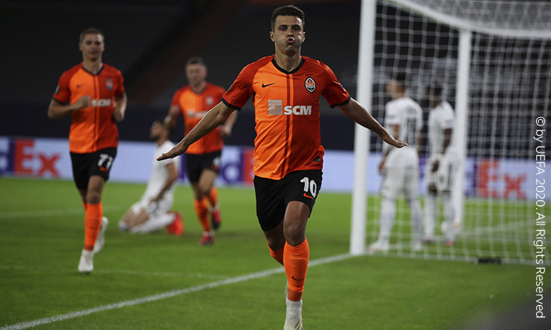 UEL player celebrating #2