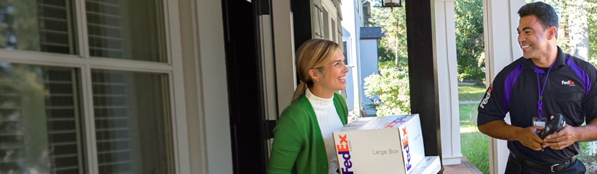 FedEx Employee delivering package